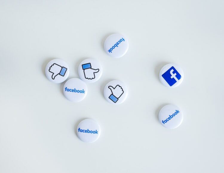Facebook verilerinizin Hangilerini Topluyor?